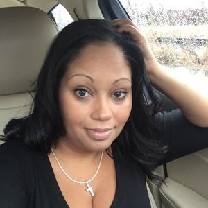 Meet your Posher, Eva